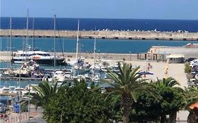 Erieta Seaview Apartment